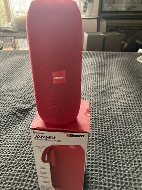 Jammin' Wireless Portable Bluetooth Speaker - Red